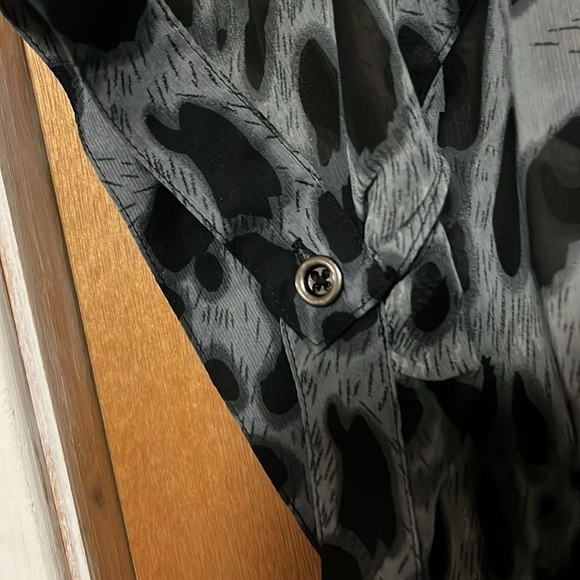 Buffalo David Bitton Animal Print Blouse - Picture 4 of 5